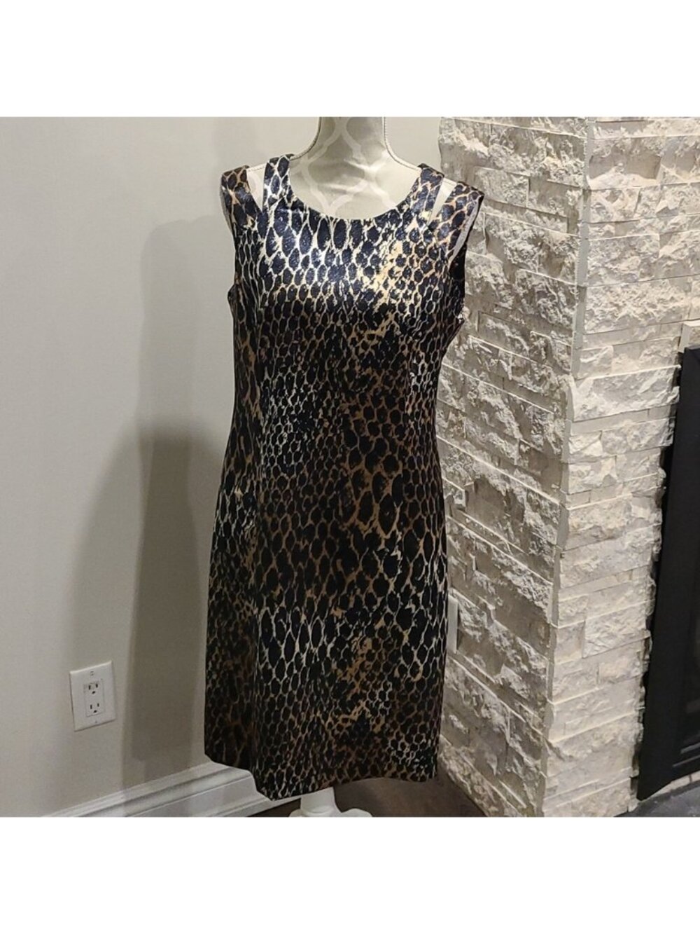 Laura pattern sleeveless pattern dress